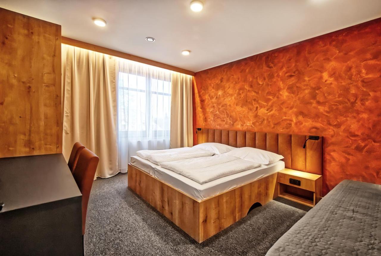 Dolní Dunajovice Restaurace A Penzion Praha מראה חיצוני תמונה