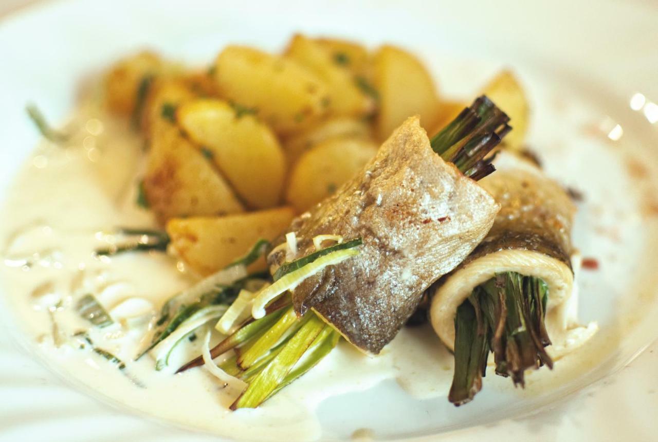 Dolní Dunajovice Restaurace A Penzion Praha מראה חיצוני תמונה